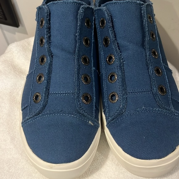 Bobs for Skechers Memory Foam Shoes - Picture 3 of 10